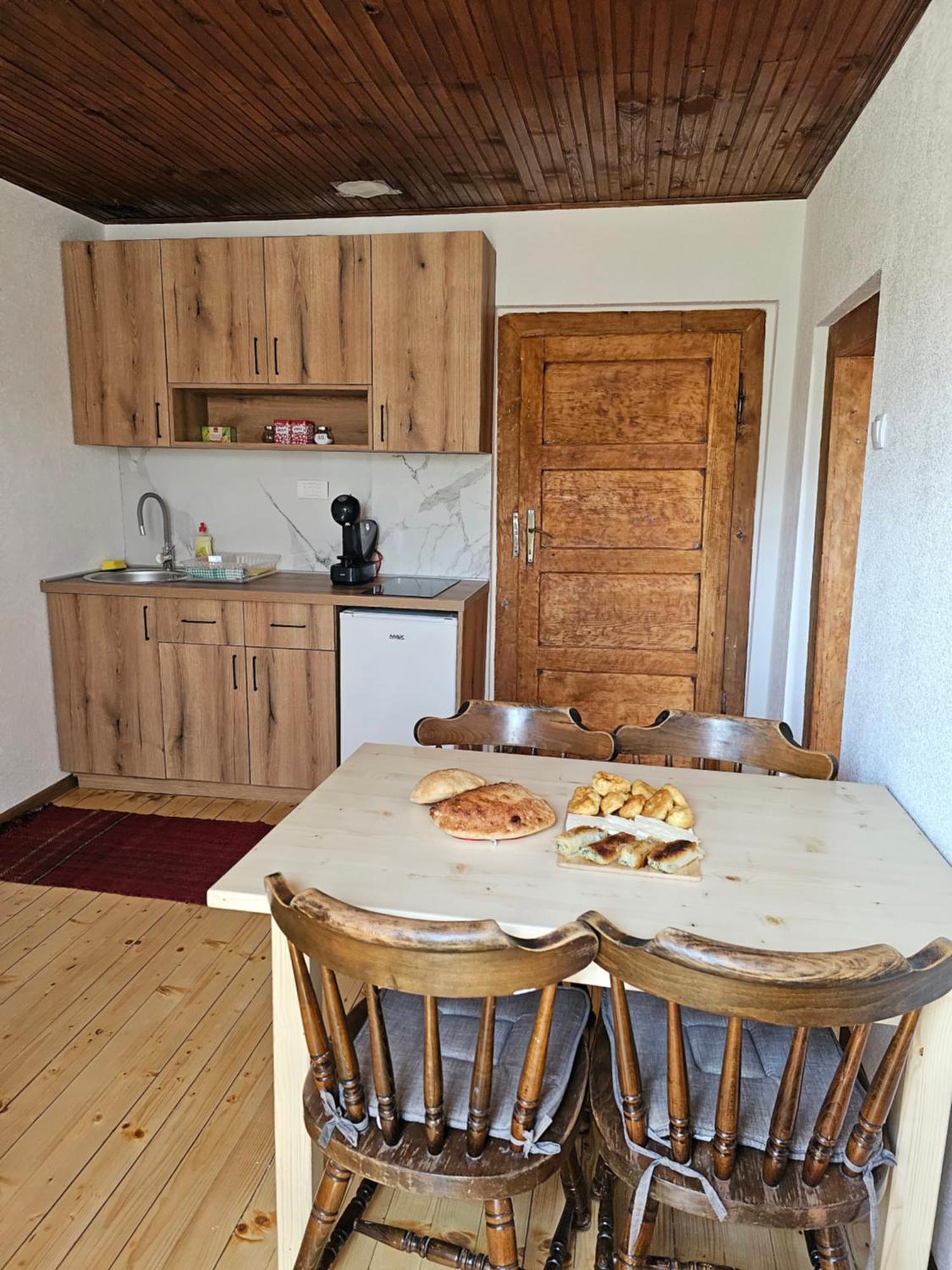 Traditional House Srna Мойковац Экстерьер фото